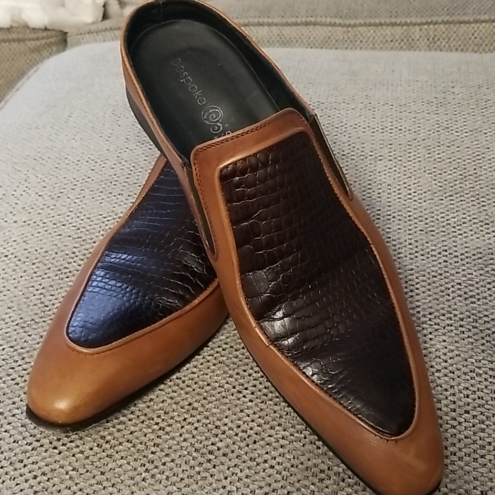 Shoes - Picture 3 of 4